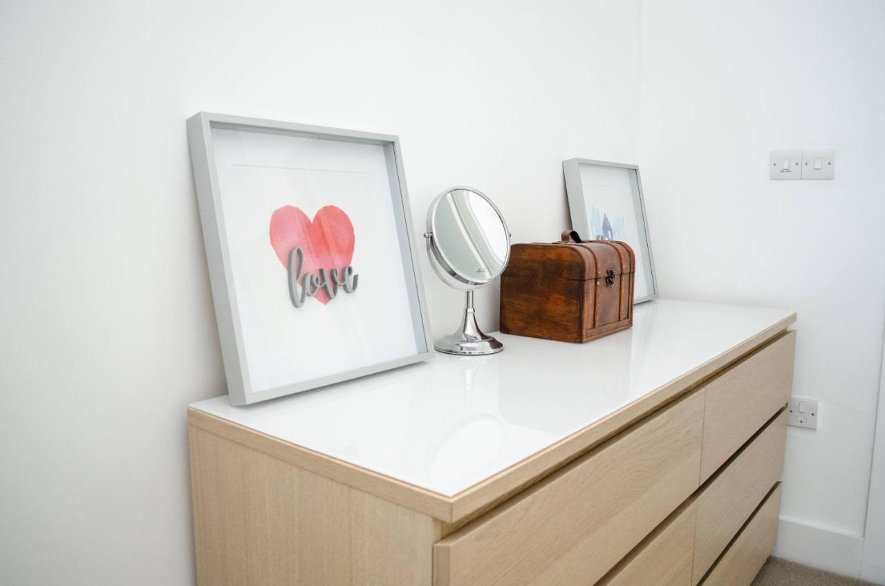 Serviced Apartment In Liverpool City Centre - Free Parking - Balcony - By Happy Days מראה חיצוני תמונה