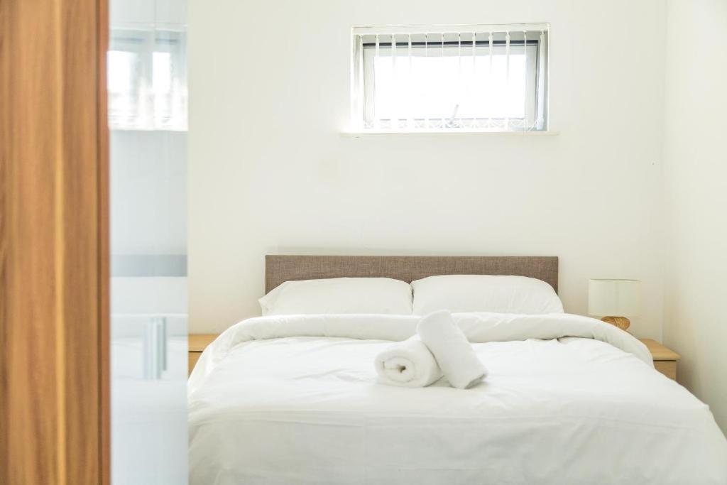 Serviced Apartment In Liverpool City Centre - Free Parking - Balcony - By Happy Days מראה חיצוני תמונה