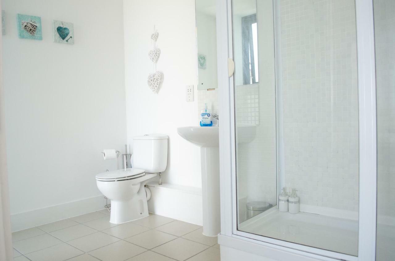 Serviced Apartment In Liverpool City Centre - Free Parking - Balcony - By Happy Days מראה חיצוני תמונה
