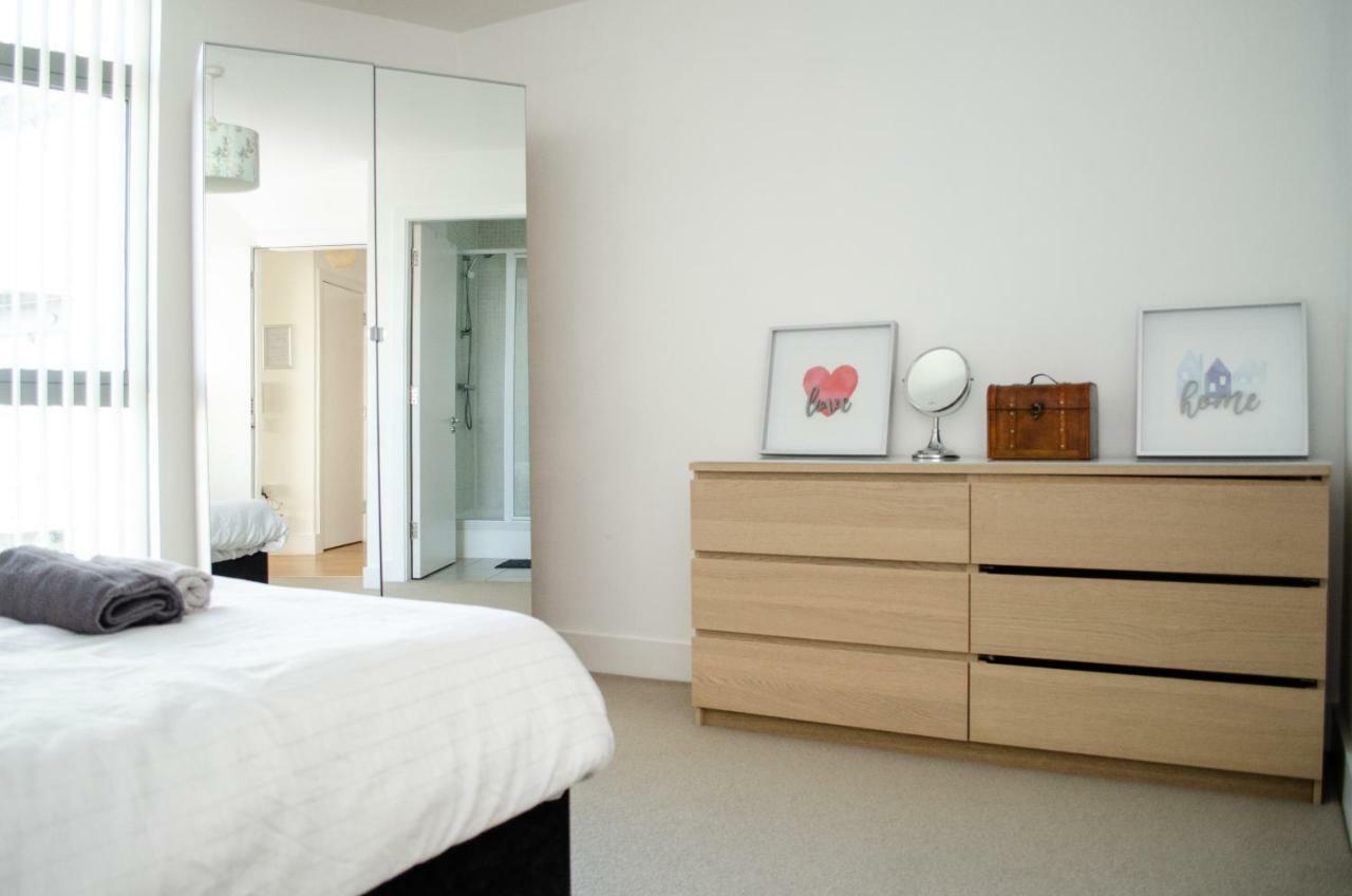 Serviced Apartment In Liverpool City Centre - Free Parking - Balcony - By Happy Days מראה חיצוני תמונה